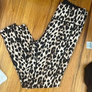 Victoria’s Secret Leggins Leopard print small